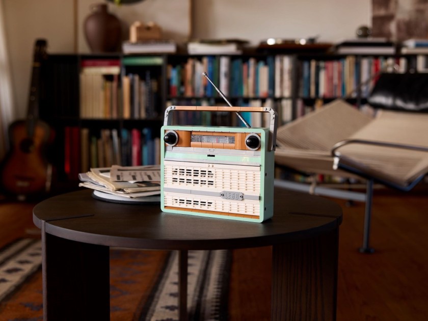 lego icons retro radio