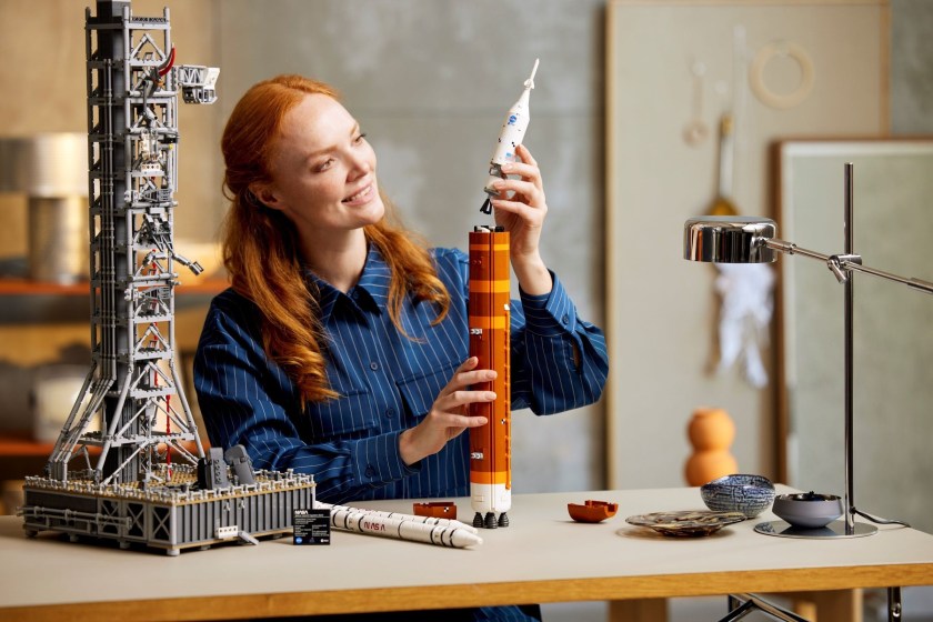 lego icons nasa artemis 10341