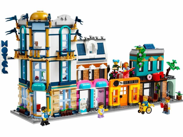 Summer 2023 LEGO Creator