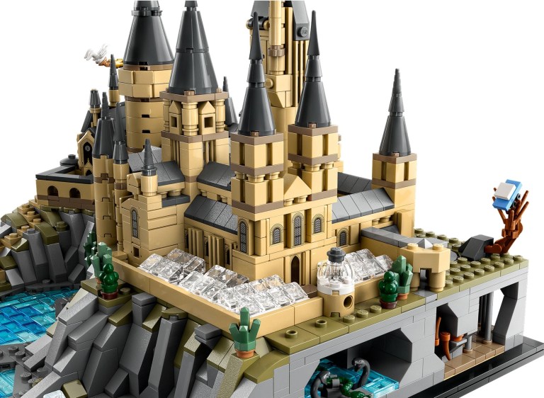lego hogwarts castle and grounds 76419
