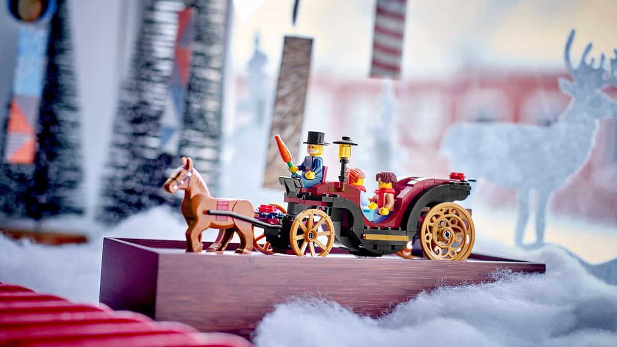 Two LEGO Christmas Gift With Purchase Sets Available this December!