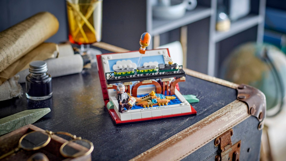 LEGO Tribute to Jules Verne’s Books (40690) | An Exciting Gift-With-Purchase Reveal!