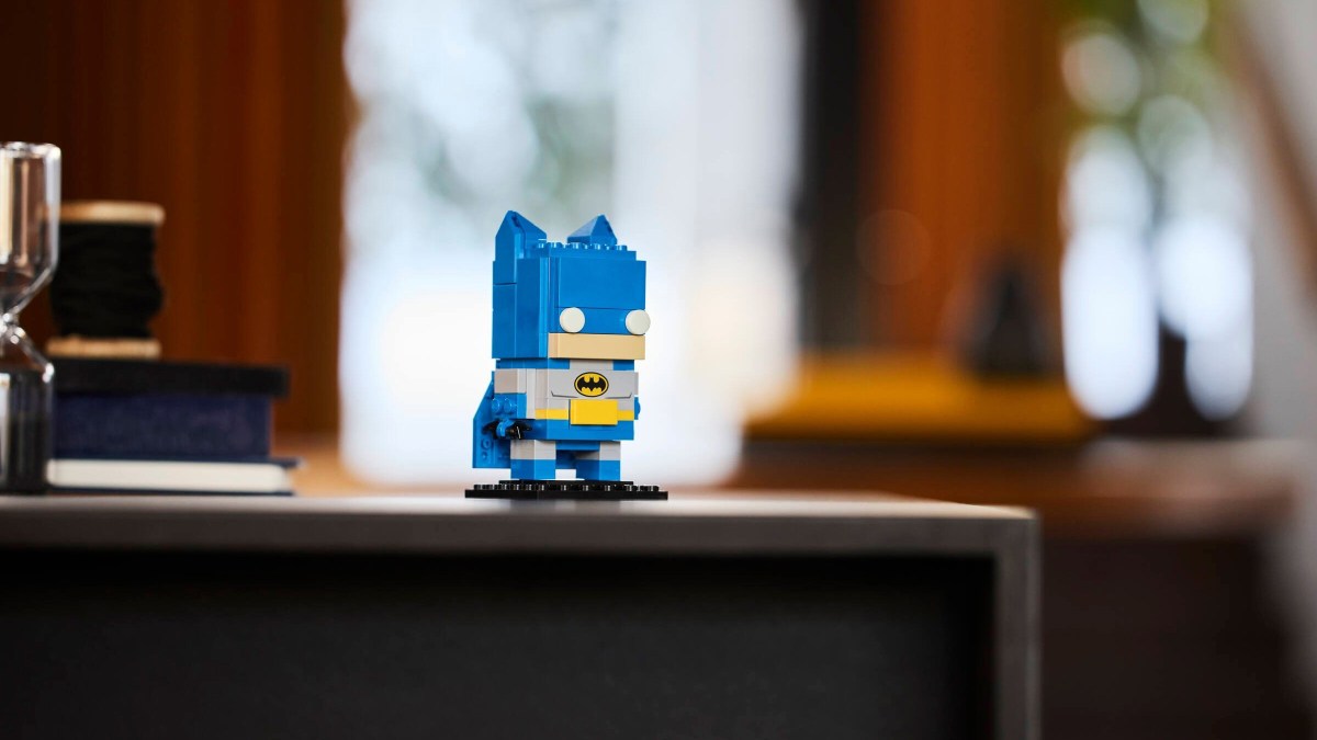 LEGO Batman 8in1 Figure (40748): Build Your Ultimate BrickHeadz Batsuit Collection!