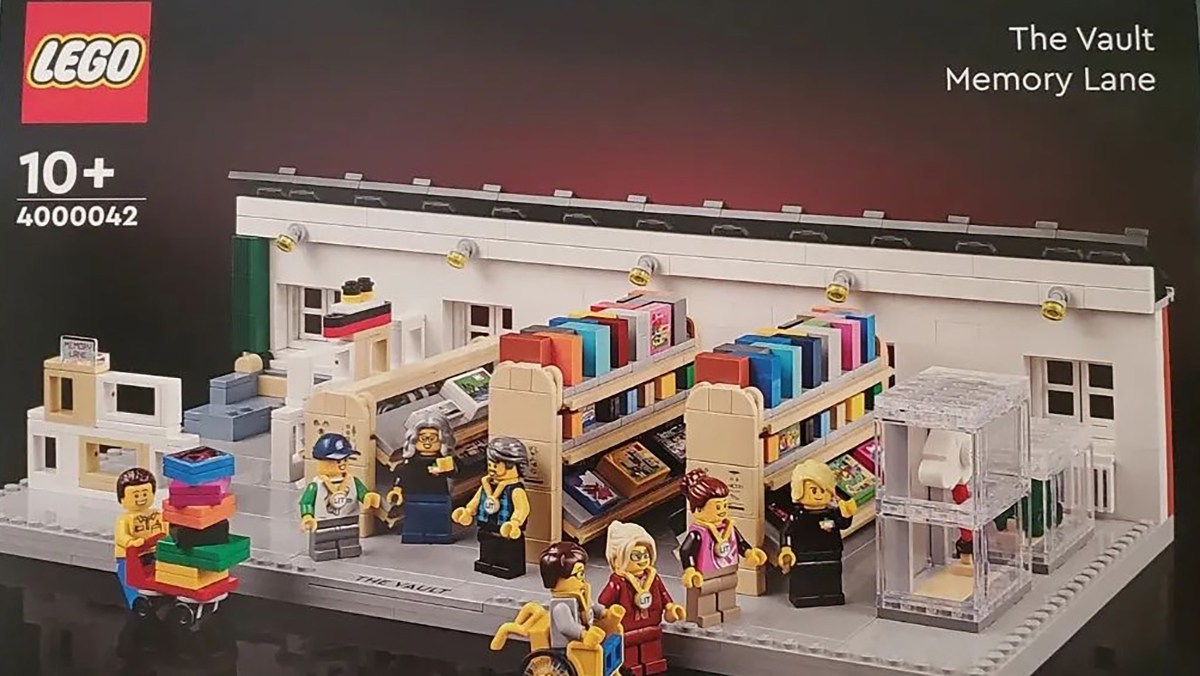 LEGO Inside Tour 2024 Set The Vault Memory Lane Set (4000042) Revealed!